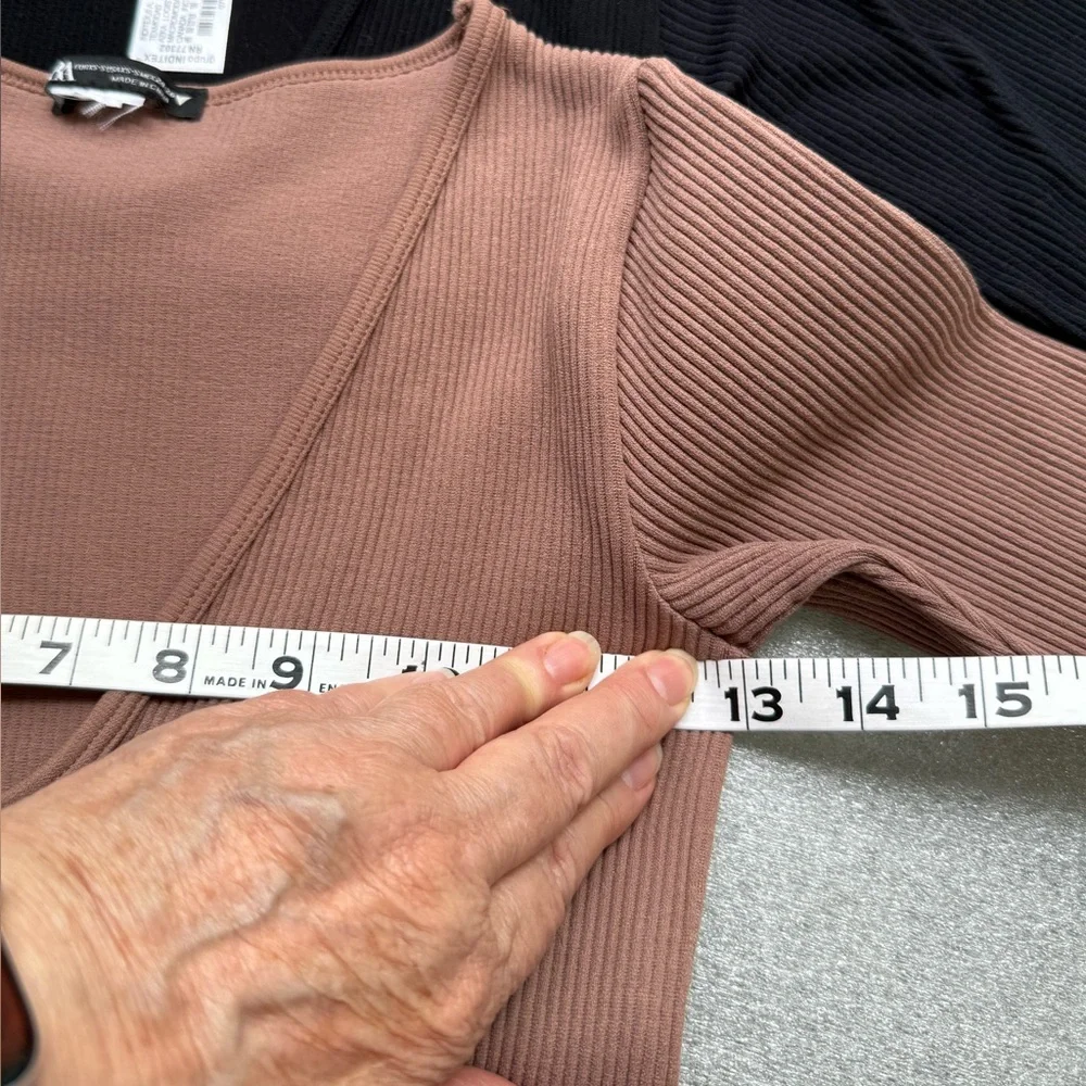 1x$10 or 2x$15 Bundle! Lot of 3 BodySuits - Black, Brown & Black sheer shoulder - Picture 13 of 16